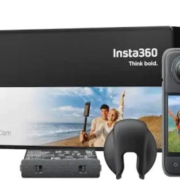 Insta360 X4 360° 8K Travel Bundle