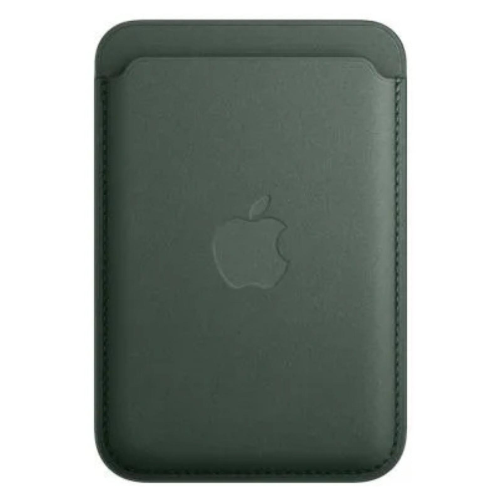 iPhone FineWoven Wallet with MagSafe - Evergreen